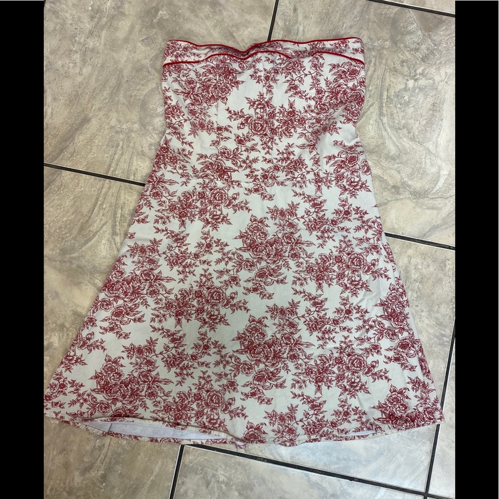 Red floral strapless midi dress